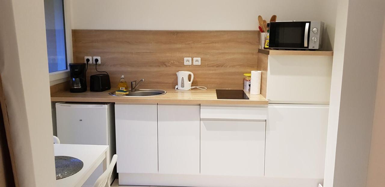 Ty-Yan Apartment Тур Екстериор снимка