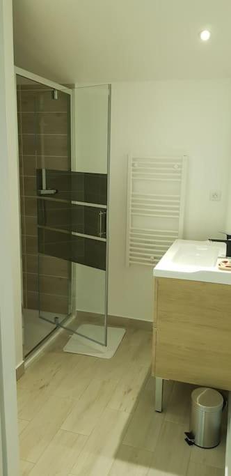 Ty-Yan Apartment Тур Екстериор снимка