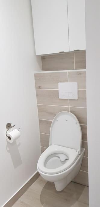 Ty-Yan Apartment Тур Екстериор снимка