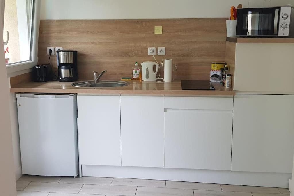 Ty-Yan Apartment Тур Екстериор снимка